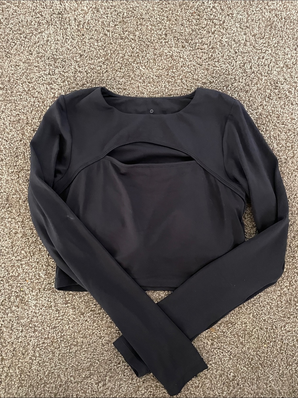 Paragon Black Women's Long-Sleeve Cropped Top
